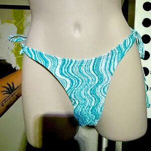 SHEIN Women's NWT Cheeky Thong Ruched Bikini Bottom - Teal Wave Print, XS